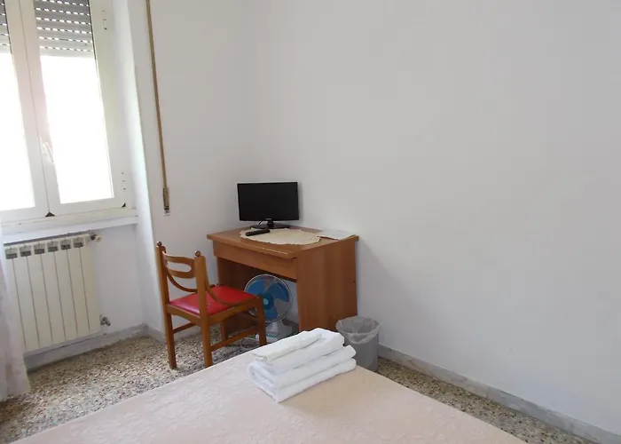Tiber Acomodação com café da manhã  4*